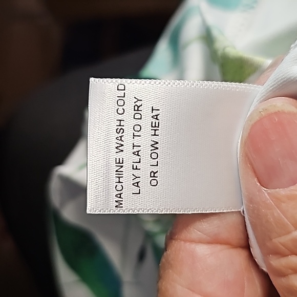 Amy sport golf shirt for women. Size medium. Long sleeves. Henley style … - Picture 11 of 12